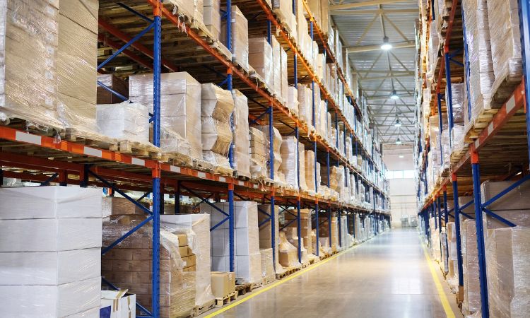 ¿Qué hace el departamento de logística?