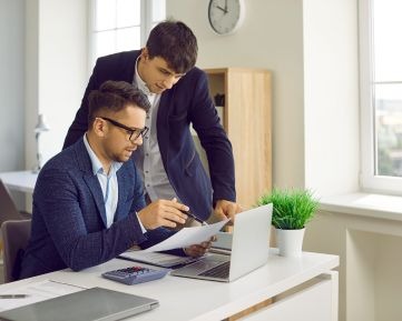 Estudiar el máster en asistencia a la dirección